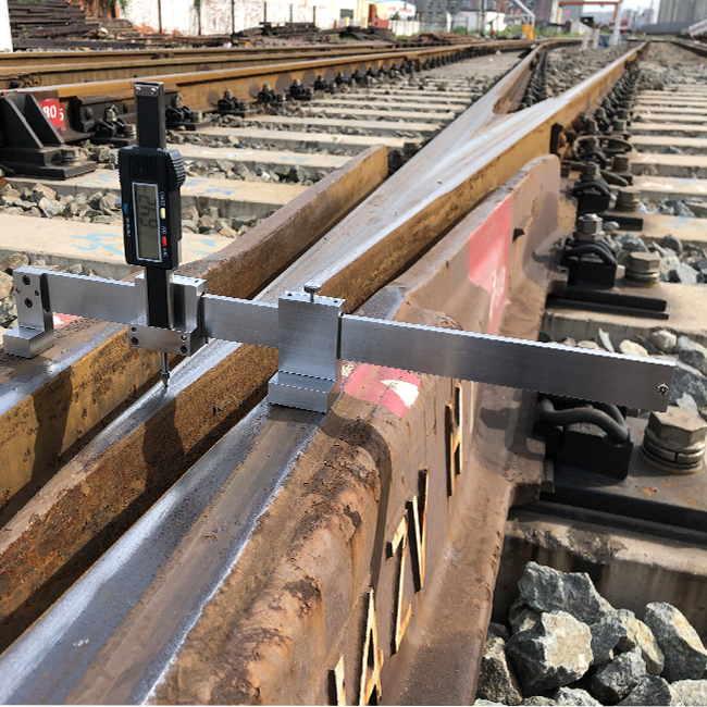 Digital Rail Frog Wear Gauge For Turnout Maintenance and Inspection